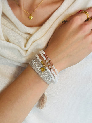 Shop the Look GOOD VIBES Statement Armband taupe | Geschenkidee
