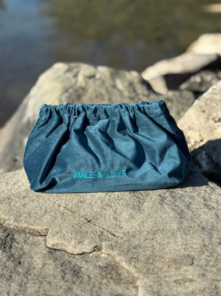 SMILE AND LOVE Necessaire