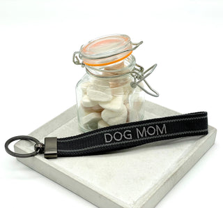 DOG MOM Schlüsselanhänger Anthra