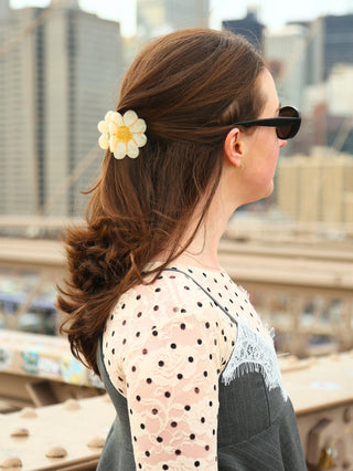 Medium handbemalte Vintage Gänseblümchen Haarspange | Geschenkidee